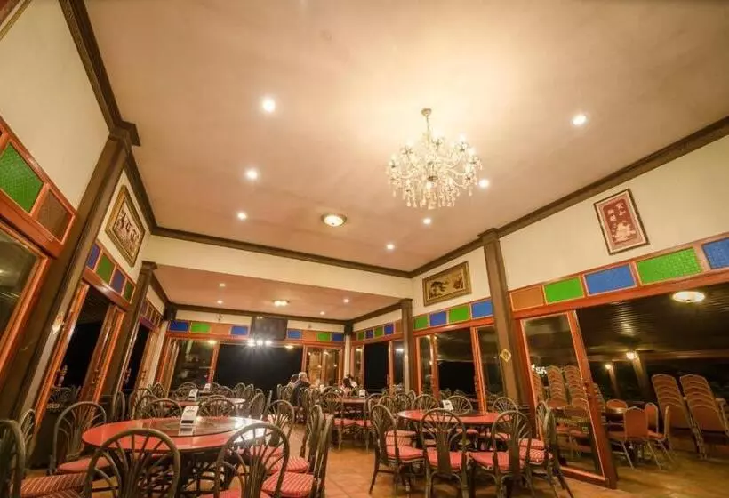 Hotelli ดอยหมอกดอกไม้รีสอร์ท Doimok Dokmai Resort