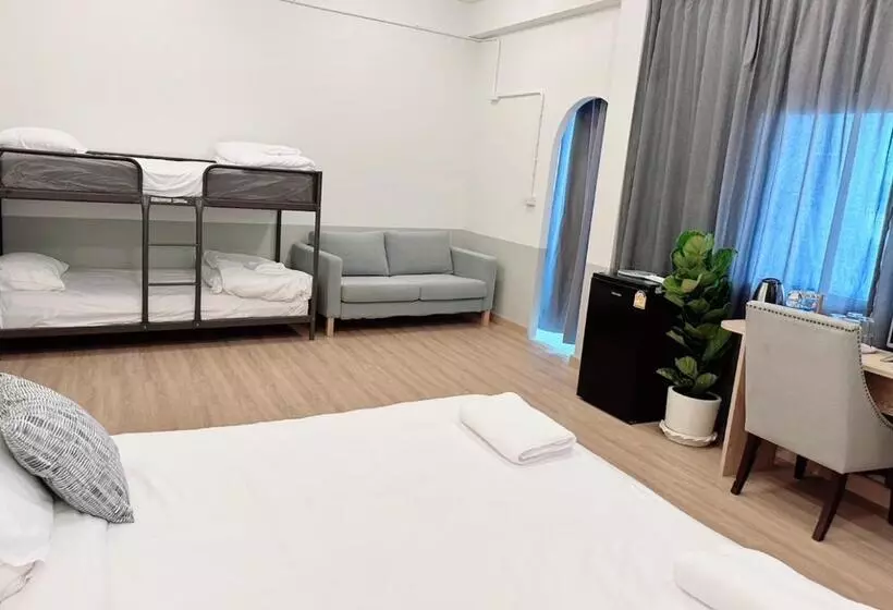 ホテル La Moon House