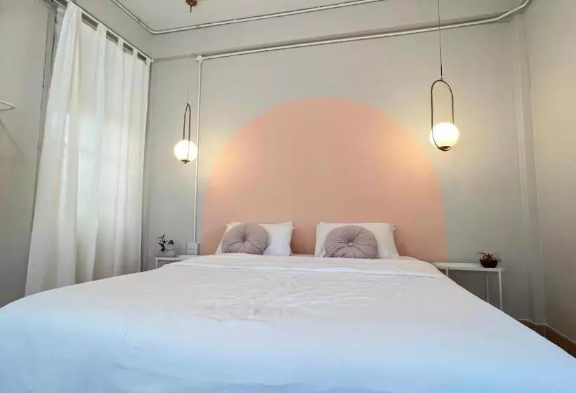 ホテル La Moon House