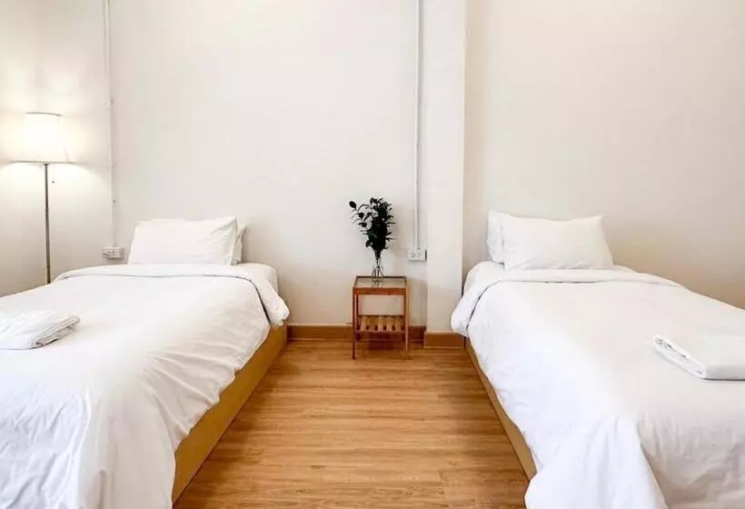 ホテル La Moon House