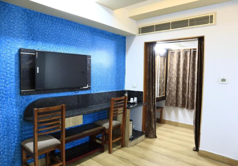 בית מלון כפרי Namo Inspire Smart Inn Llp