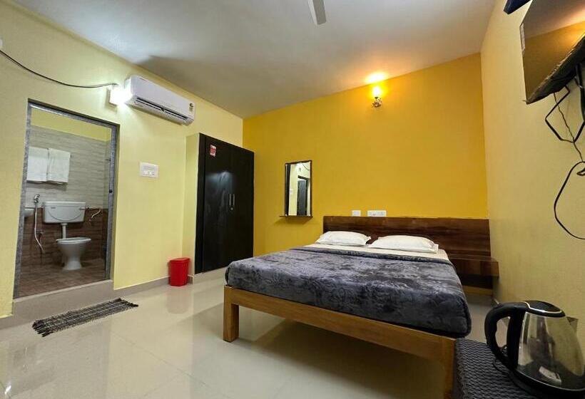 בית מלון כפרי The Kaya Backpackers Rooms Srirangam