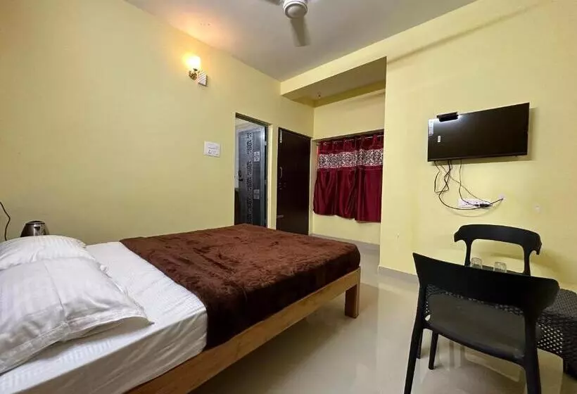 Hotelli The Kaya Backpackers Rooms Srirangam