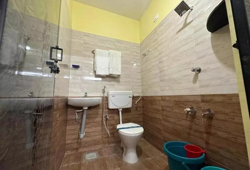 Hotelli The Kaya Backpackers Rooms Srirangam