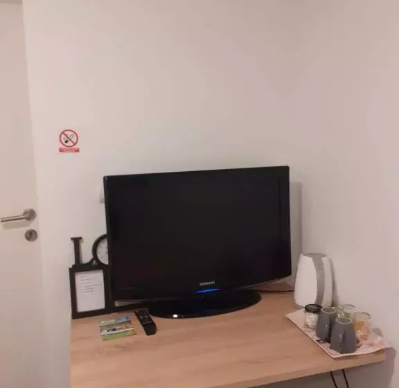 پانسیون Apartmani Zaara