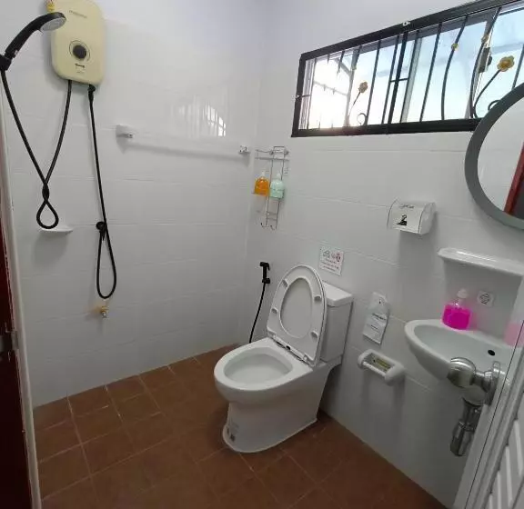 Majatalo Be Happy House Bangyai