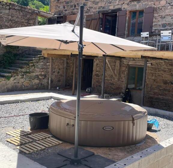 펜션 La Boucle Des Molliers