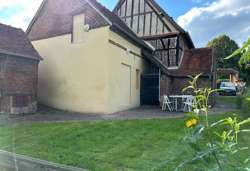Majatalo Room In Guest Room   Bed And Breakfast In The Countryside Near Beauvais Airport