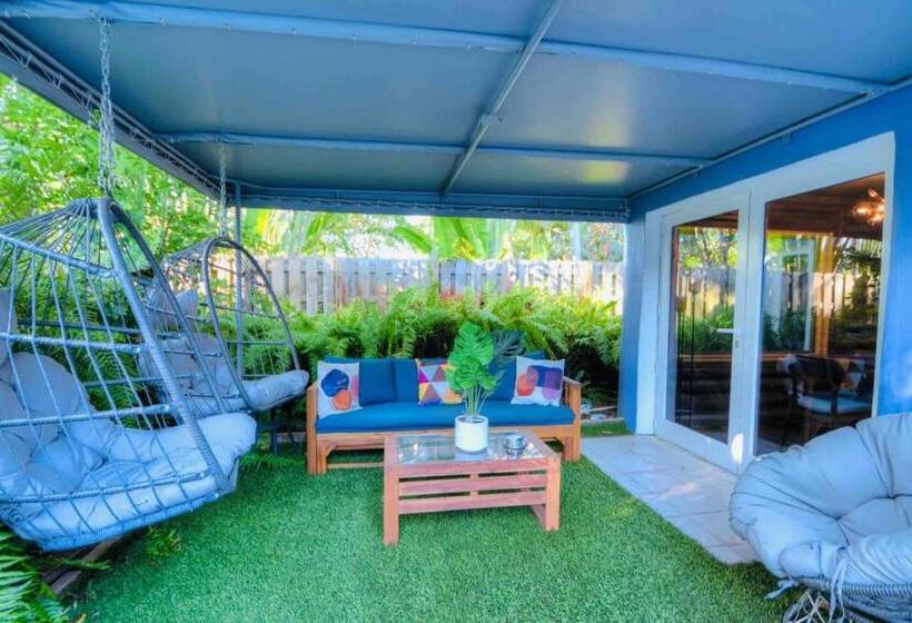 پانسیون Sexy Vibe1/private Room/ Outdoor Shower/heat Pool/