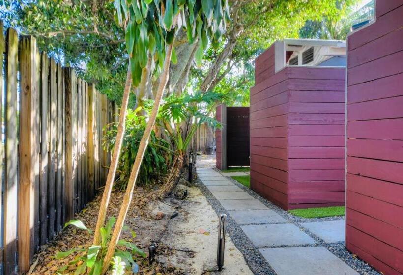 پانسیون Sexy Vibe1/private Room/ Outdoor Shower/heat Pool/