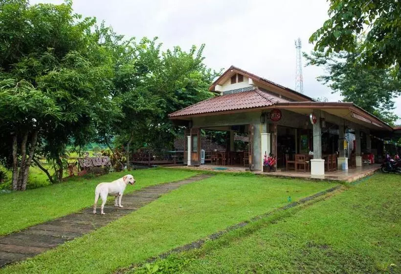 Lomakeskus เฮินไต รีสอร์ท แม่ลาน้อย