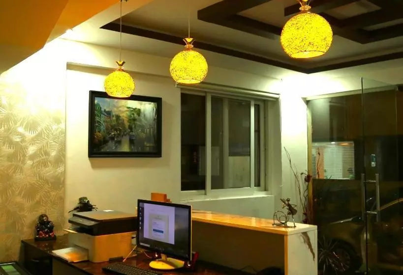 Retkeilymaja Bangalore Airport Inn Hotel, Airport Pickup & Drop Available 24x7