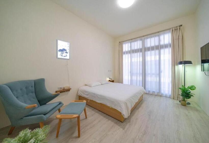 تختخواب و صبحانه 路邊覓宿