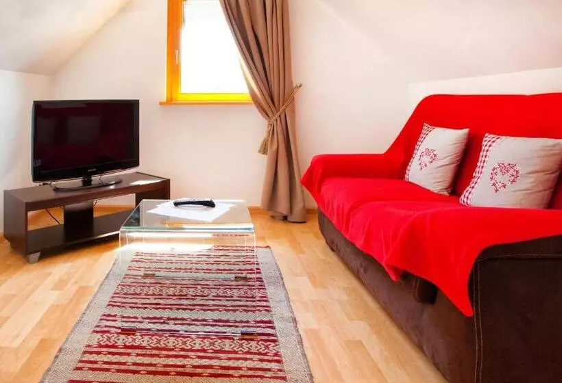 تختخواب و صبحانه Chambre D Hôtes Bernadette Bléger