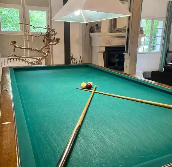 Aamiaismajoitus (B&B) Chambres D Hôtes, La Cime Des Pins