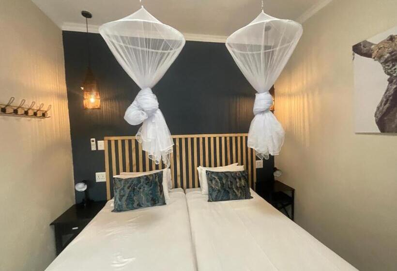 تختخواب و صبحانه Kholiwe On Kruger Lodge & Safaris