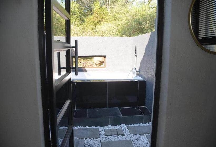 تختخواب و صبحانه Kholiwe On Kruger Lodge & Safaris