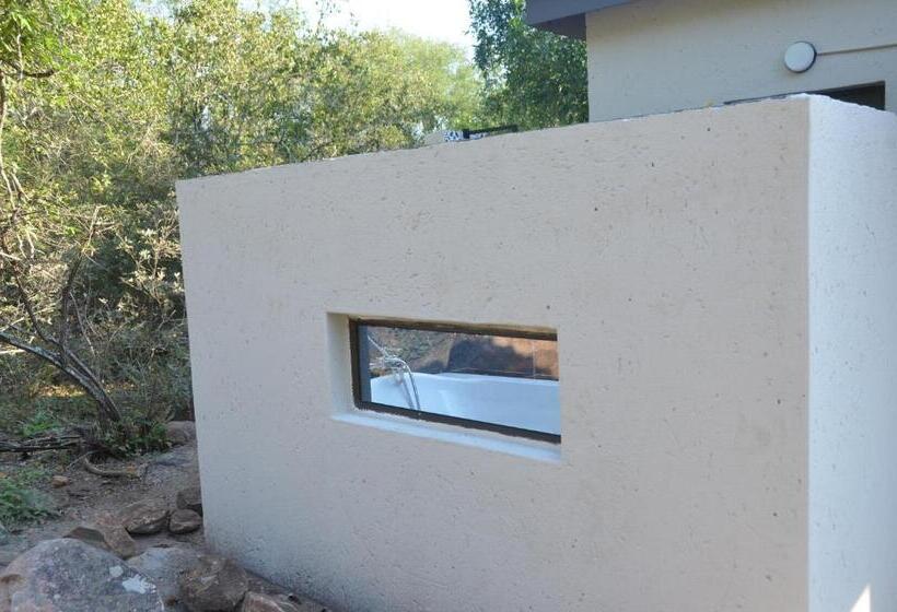 تختخواب و صبحانه Kholiwe On Kruger Lodge & Safaris