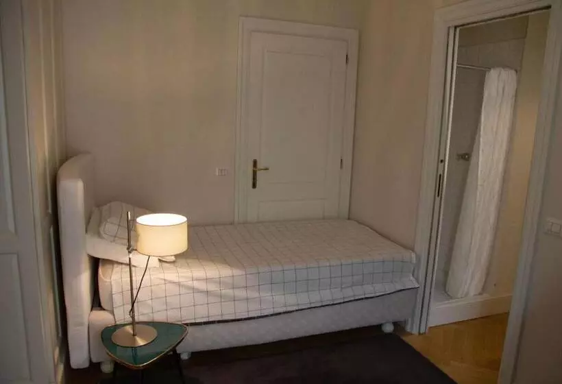 تختخواب و صبحانه La Maison Du Théâtre