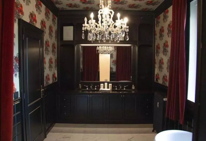 تختخواب و صبحانه La Maison Du Théâtre