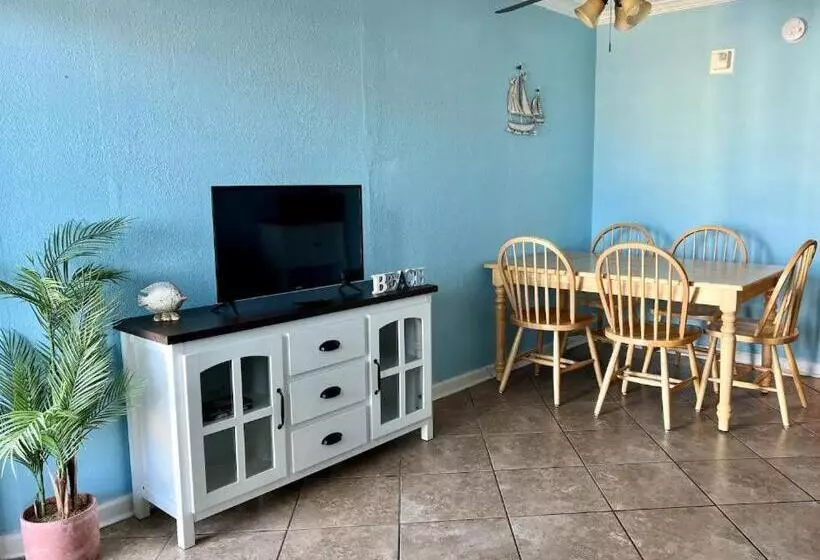 Blue Vista Oceanfront Delight!