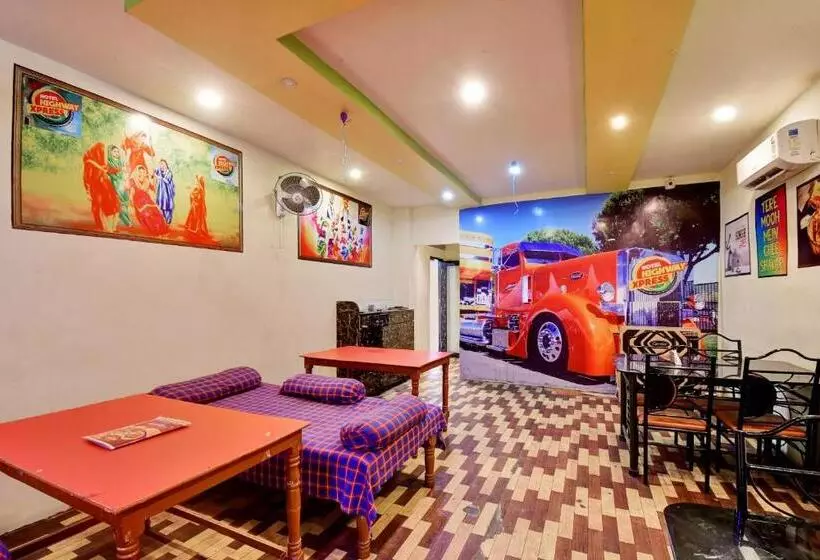 Collection O 81174 Hotel Hindustan International