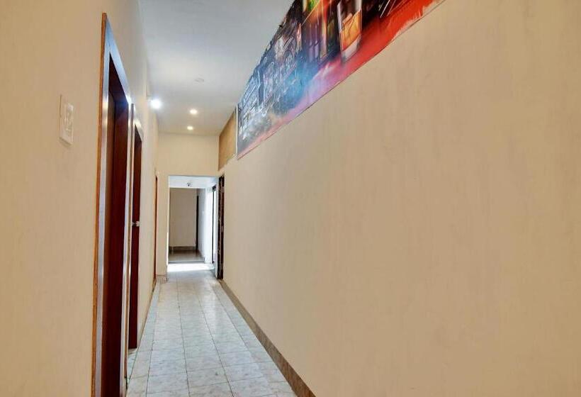 Collection O 81174 Hotel Hindustan International