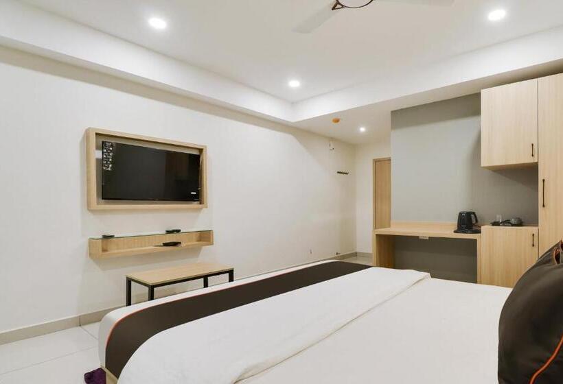 Collection O 81219 Hotel River View