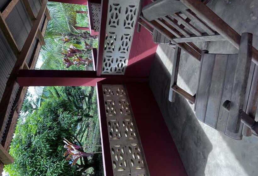 هتل کپسول Green Mountain