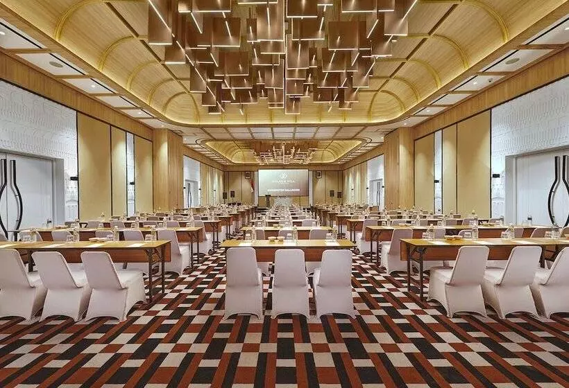 Hotelli Golden Hill By Golden Tulip