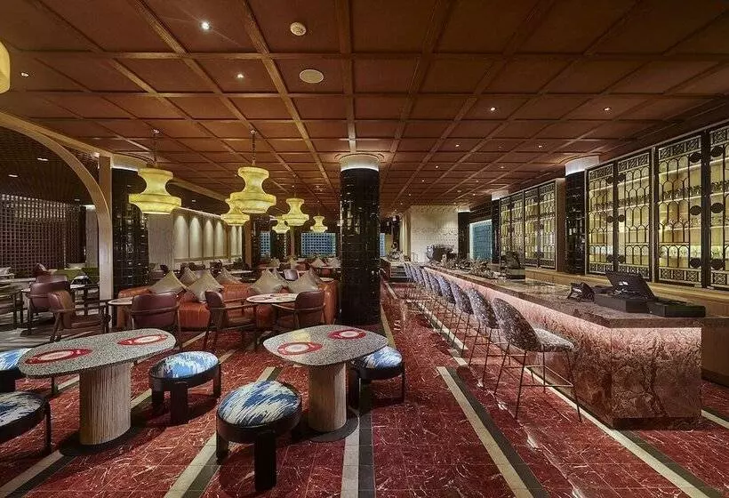 Hotelli Golden Hill By Golden Tulip