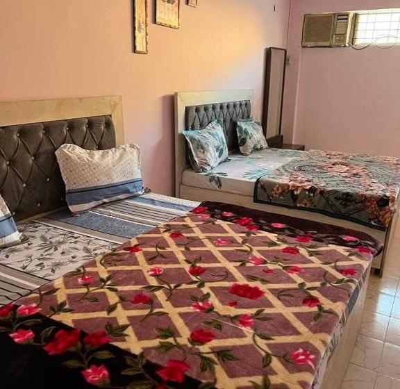 Hotel Oyo 81343 Palm Guest House