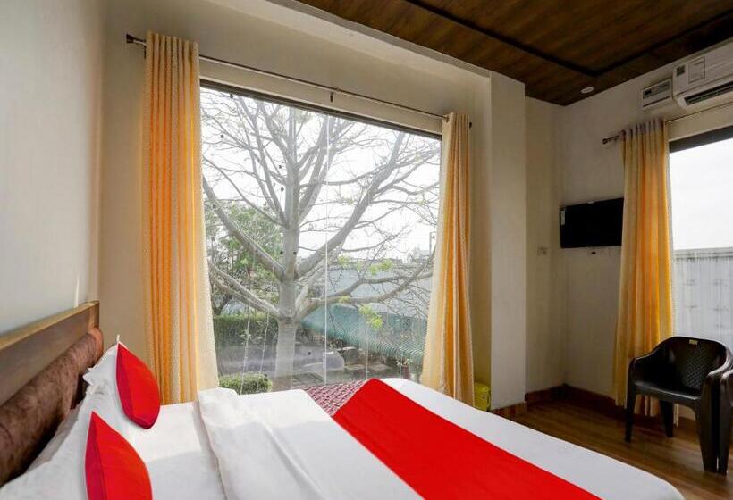 Hotel Oyo Flagship 81275 Rg Sumanglam Farms