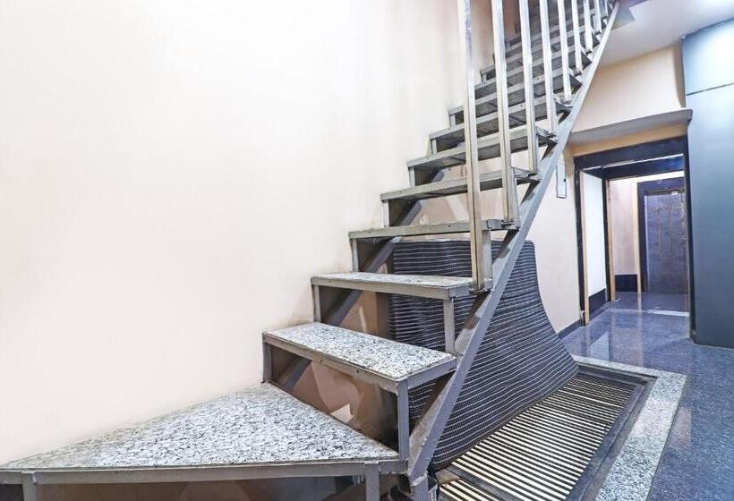 Hotell Oyo Flagship 81537 Radhey Krishna Paying Guest House