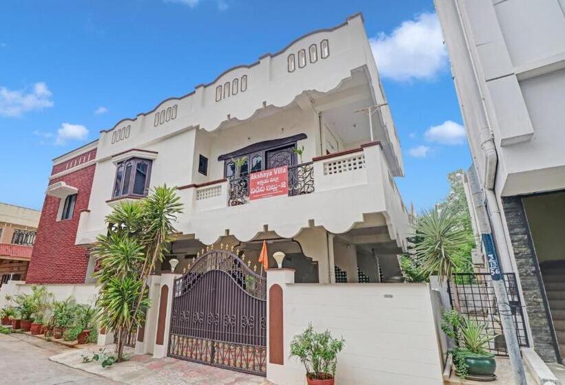 בית מלון כפרי Oyo Flagship Akshaya Villa