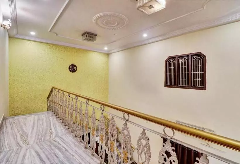 ホテル Oyo Flagship Akshaya Villa