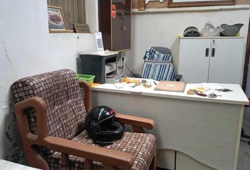 هتل Oyo Flagship Kumar Guest House