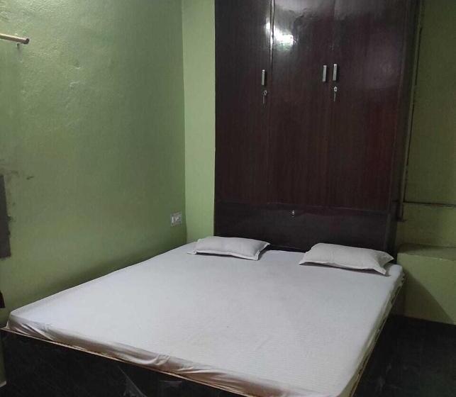 هتل Oyo Flagship Kumar Guest House