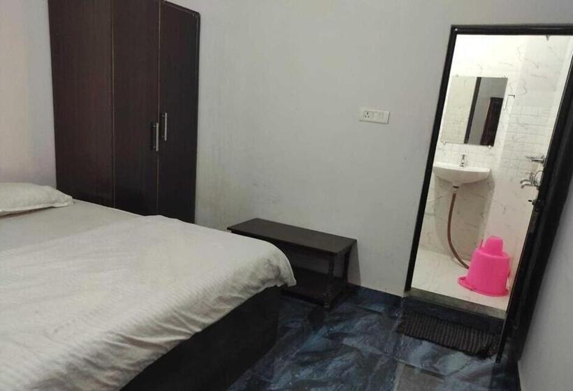 هتل Oyo Flagship Kumar Guest House