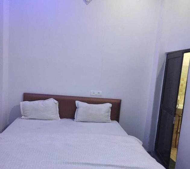 هتل Oyo Flagship Kumar Guest House