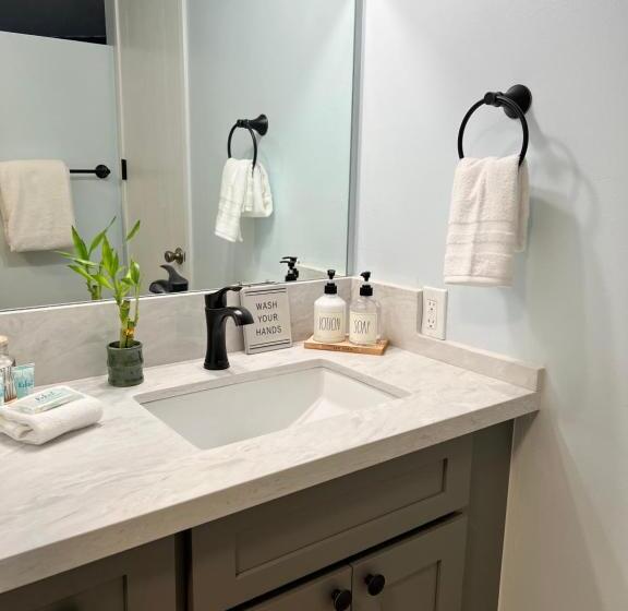 Modern Oceanfront, Kihei, Central Ac, Wifi