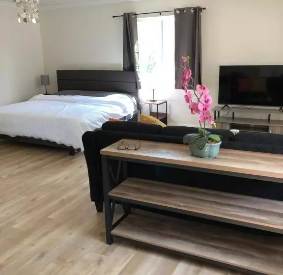 ペンション Brand New Room With Essentials