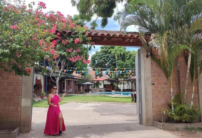 Пансион Casa Bambú