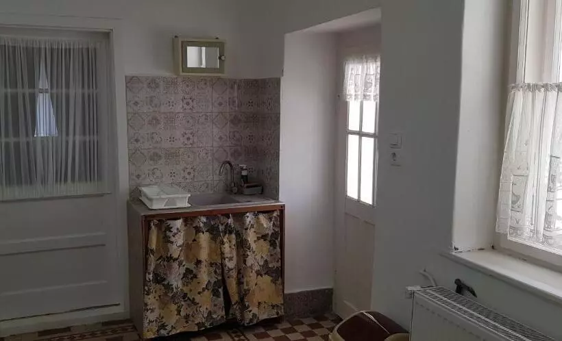 Majatalo Hortenzia Vendégház Márianosztra