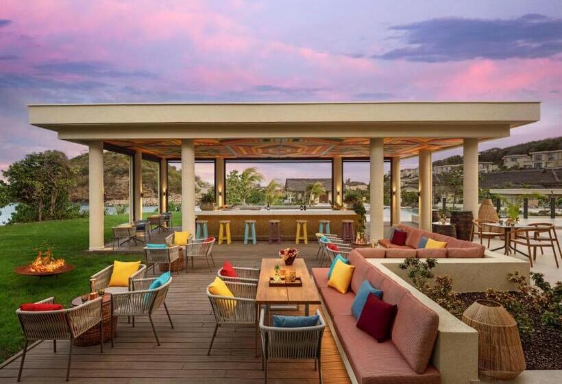 استراحتگاه Six Senses La Sagesse