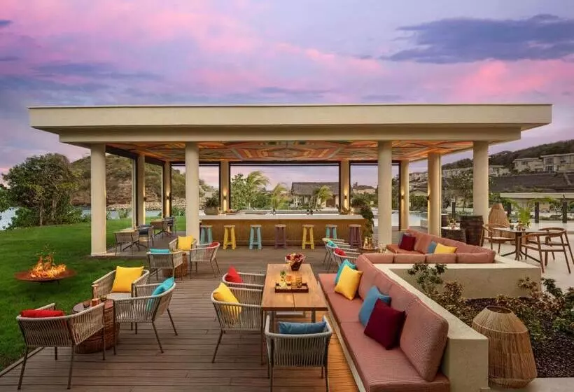 استراحتگاه Six Senses La Sagesse