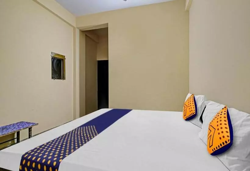 Spot On Hotel Blue Moon
