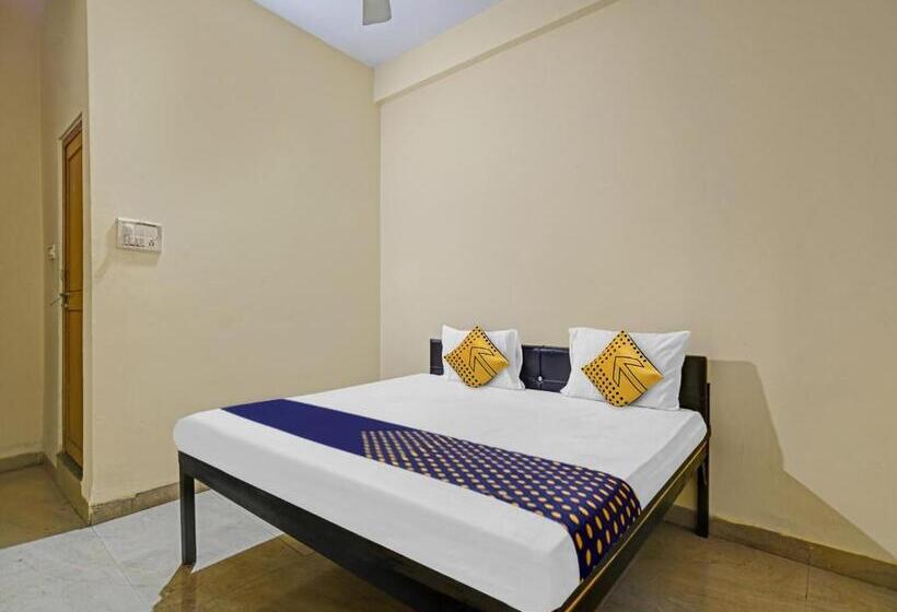 Spot On Hotel Blue Moon