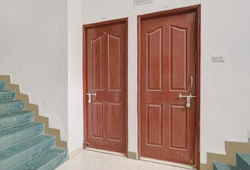 Spot On Hotel Blue Moon