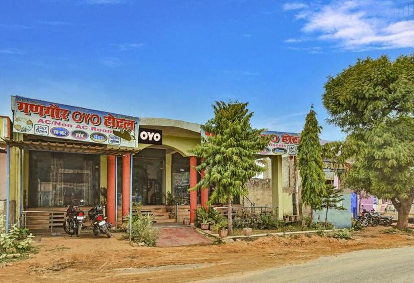 Spot On Hotel Gangaur Midway